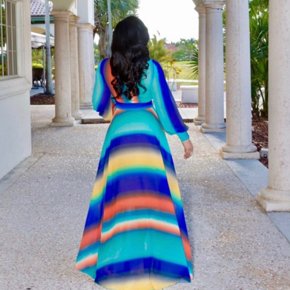 (66)-NWOT-Beautiful Multi Color Gorgeous Long Sleeve Maxi💖 Is A Great Summer!🌞 - Picture 2 of 3